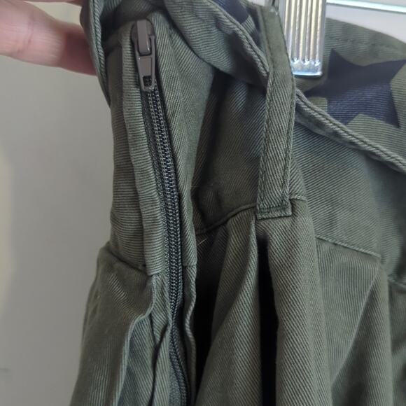 Y2K Inspired Army Green Mini Skirt Grommet Belt With Stars Women's Size XL - Picture 6 of 7